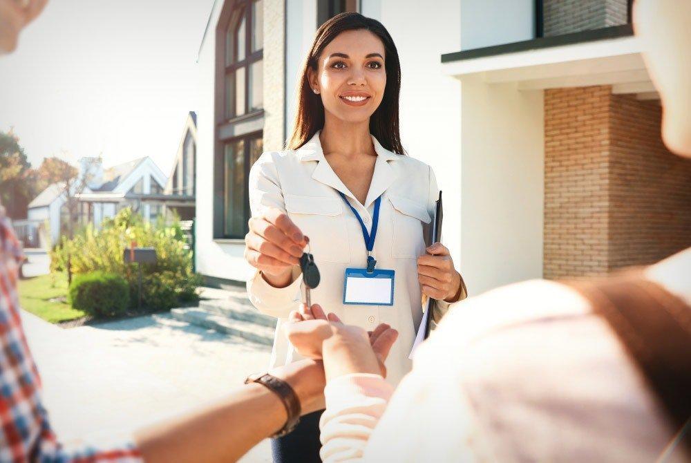 how to check if a real estate agent is legit